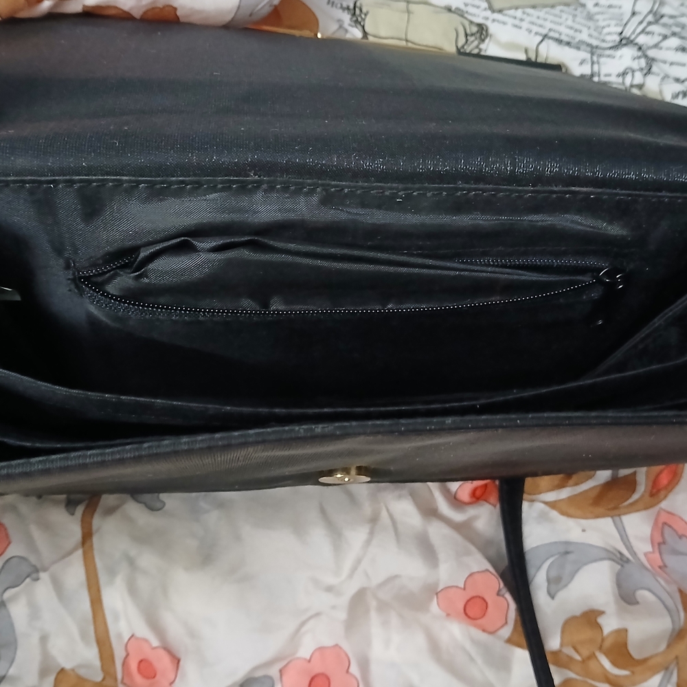 Black and Gold Women's Bag - Picture 6 of 6